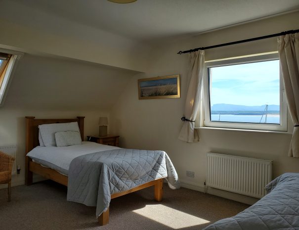 Room 2 Front Room 50430_125049